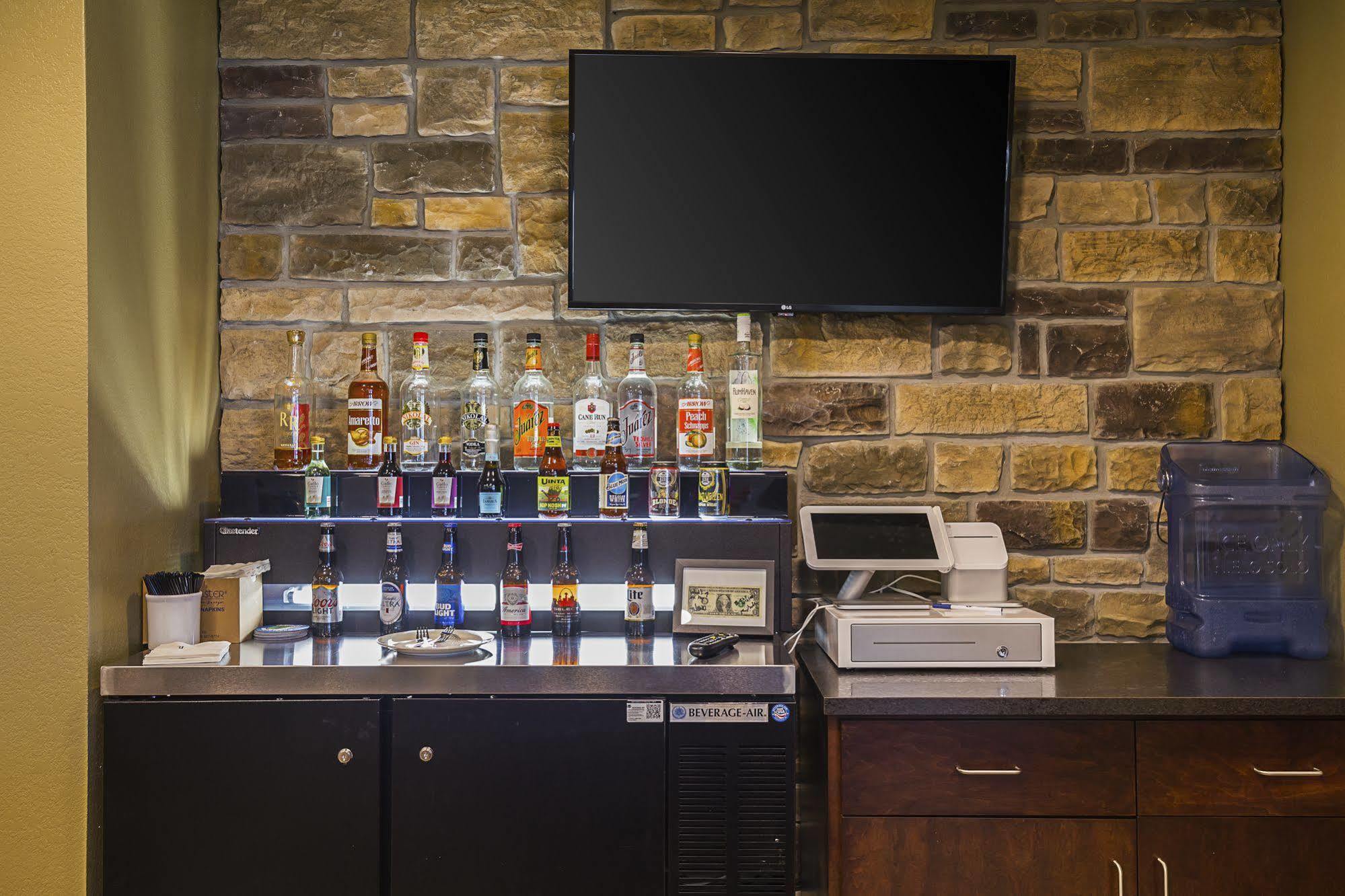 Cobblestone Inn & Suites - Lakin Exteriér fotografie
